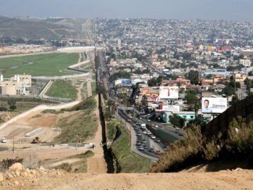 US Immigration Surge: New Policies Impacting Dreamers and Families in 2023