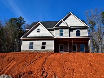 Mortgage Rates Surge: What This Means for Homebuyers in 2023