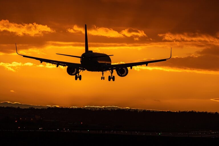 Air Travel Surge: Tips to Navigate the Busy Fall Flight Season